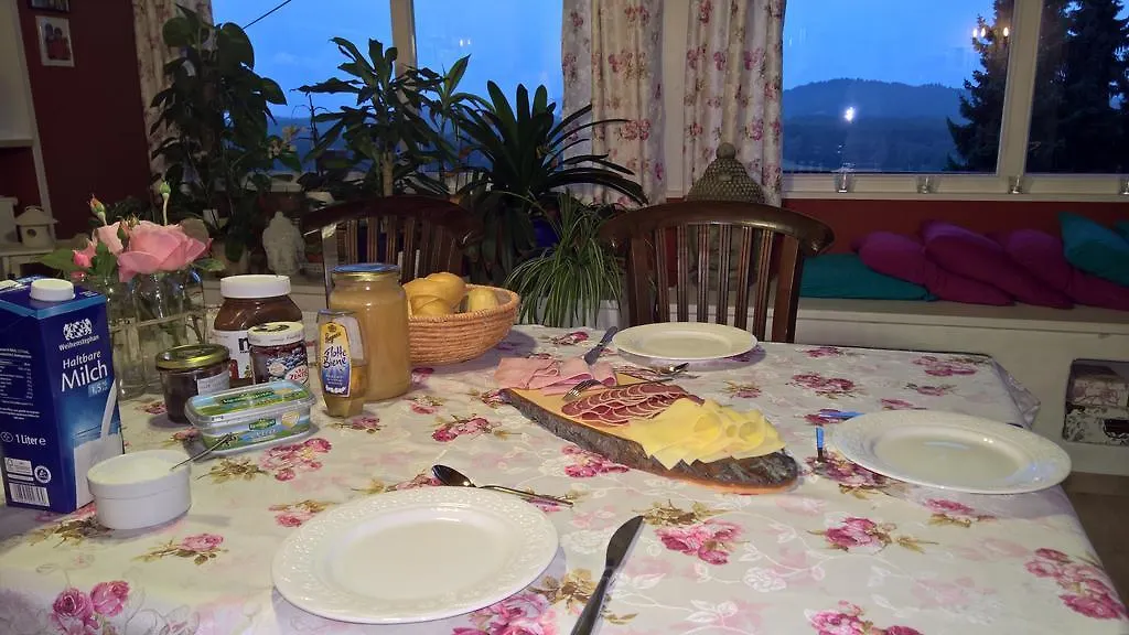 Familienzimmer Bastian Haibach  Homestay